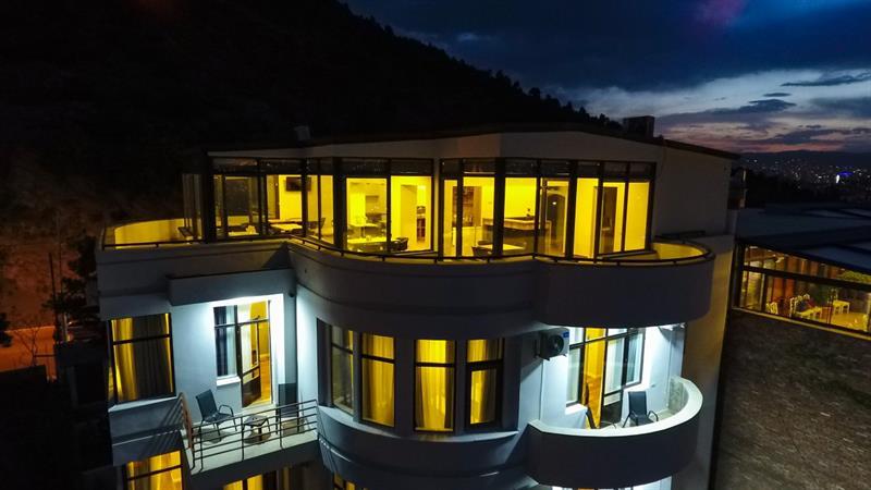 Vista Hotel Tiflis Dış mekan fotoğraf